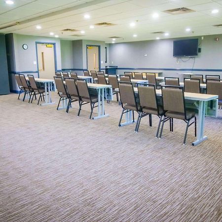 Country Inn & Suites By Radisson, Burlington Elon , Nc Экстерьер фото