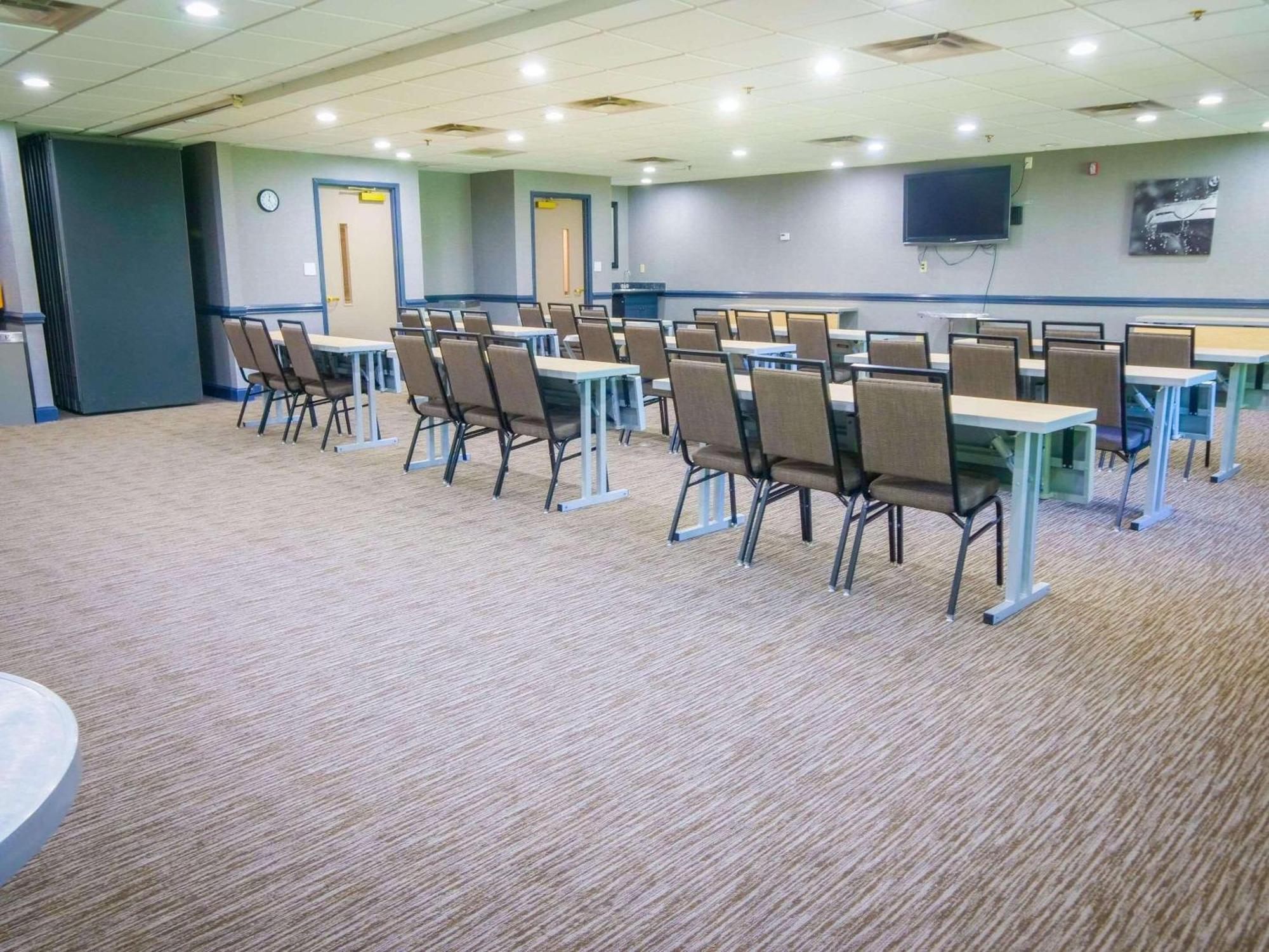 Country Inn & Suites By Radisson, Burlington Elon , Nc Экстерьер фото